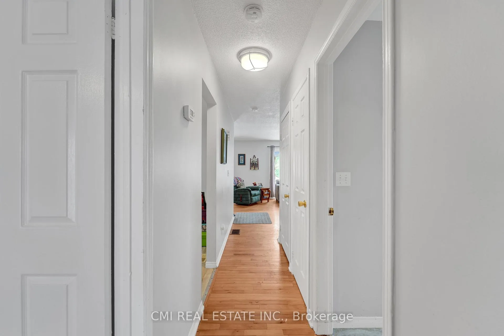 Photo 10 of 1337 Tudor Crescent, Peterborough, Ashburnham Ward 4 — HOMEH