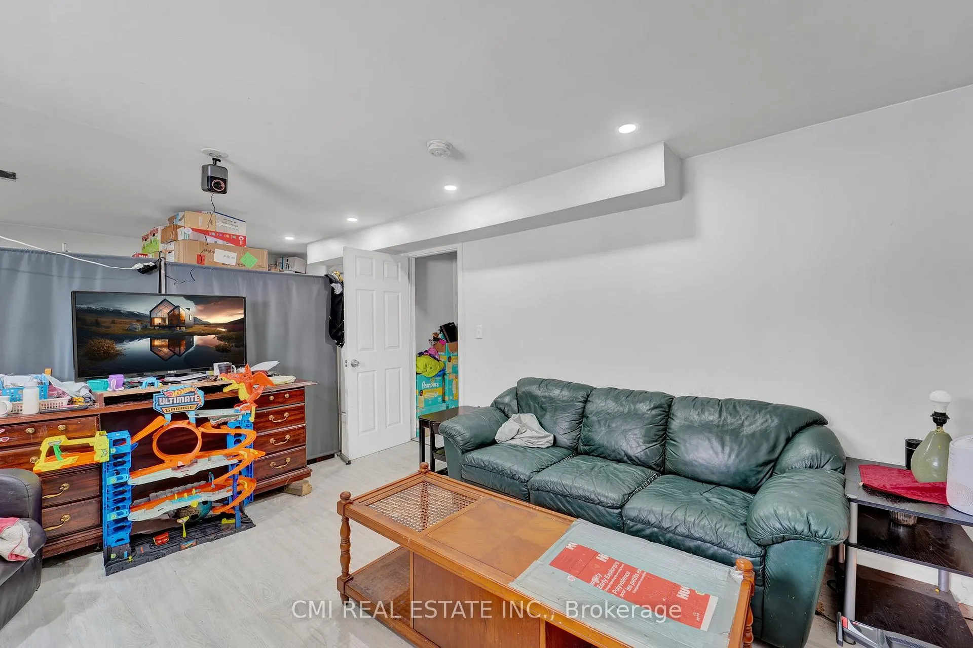 Photo 16 of 1337 Tudor Crescent, Peterborough, Ashburnham Ward 4 — HOMEH