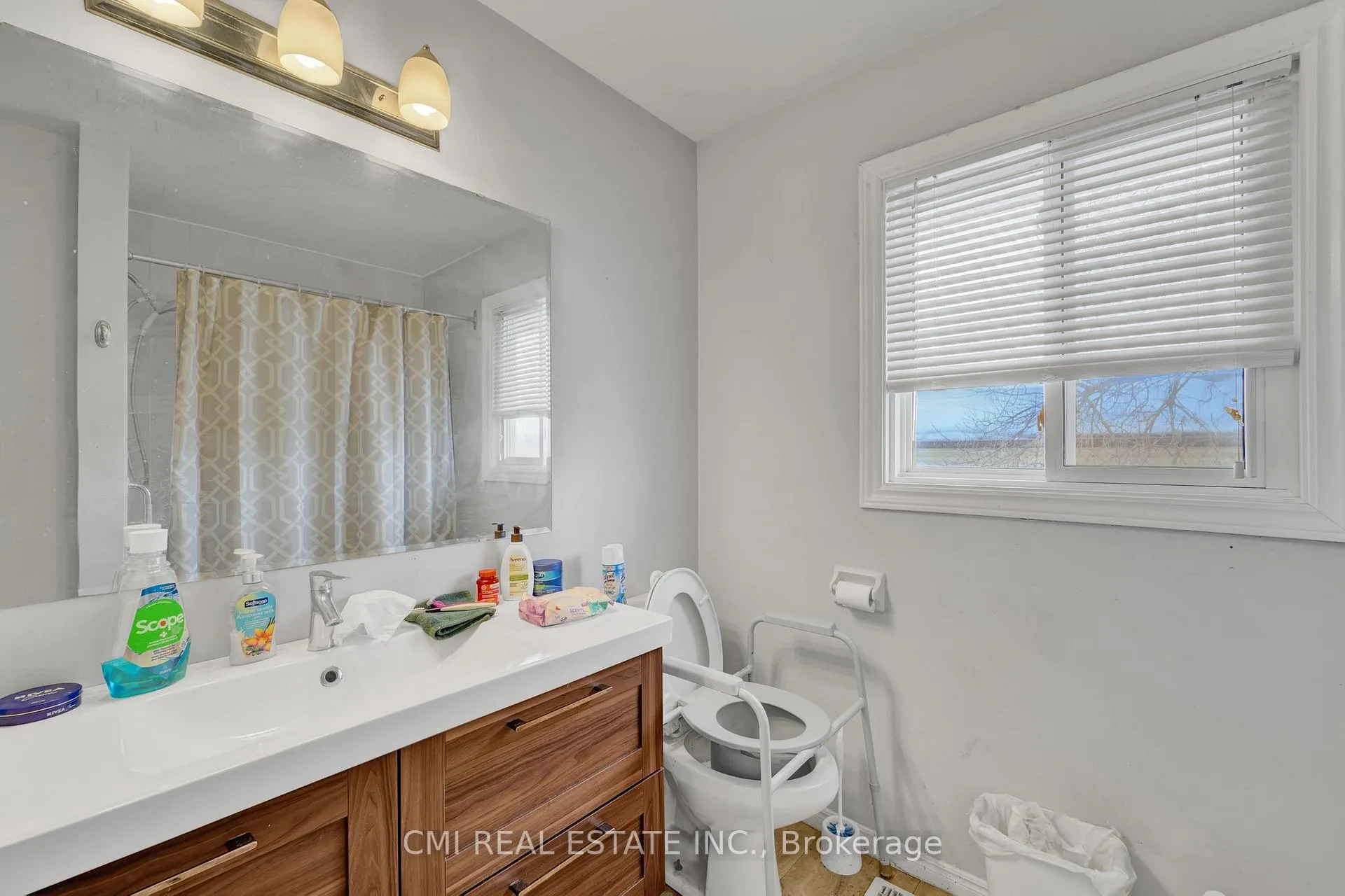 Photo 20 of 1337 Tudor Crescent, Peterborough, Ashburnham Ward 4 — HOMEH
