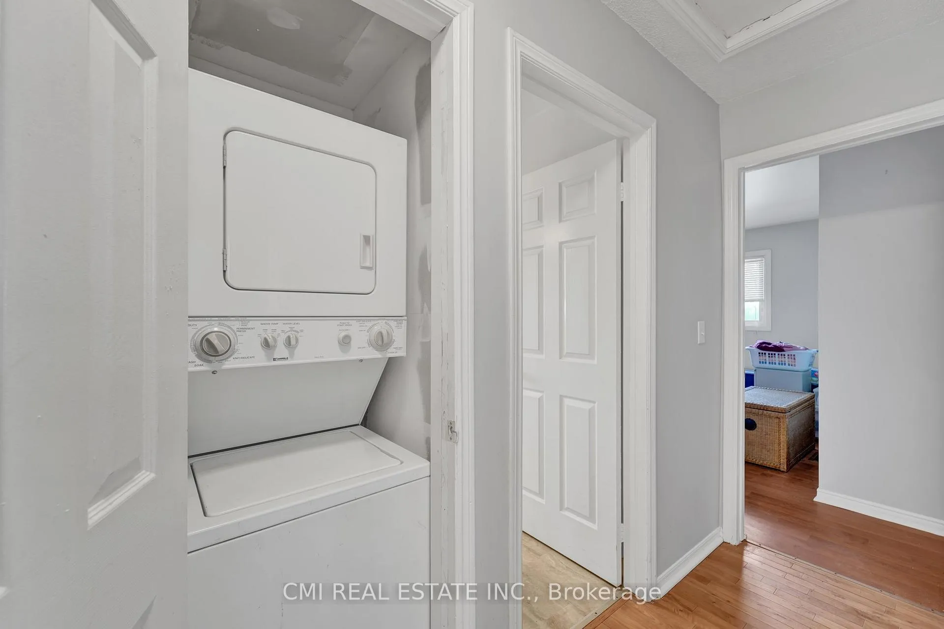 Photo 21 of 1337 Tudor Crescent, Peterborough, Ashburnham Ward 4 — HOMEH