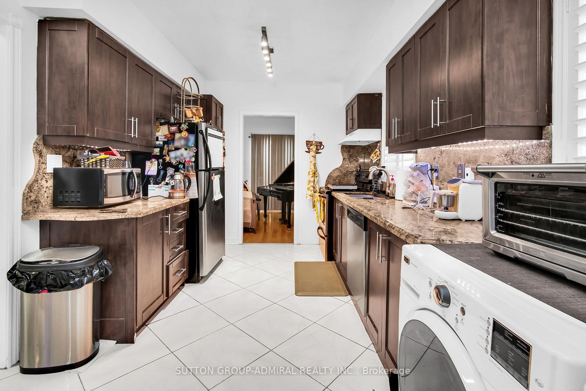 Photo 12 of 43 Mountbatten Road, Vaughan, Beverley Glen — HOMEH