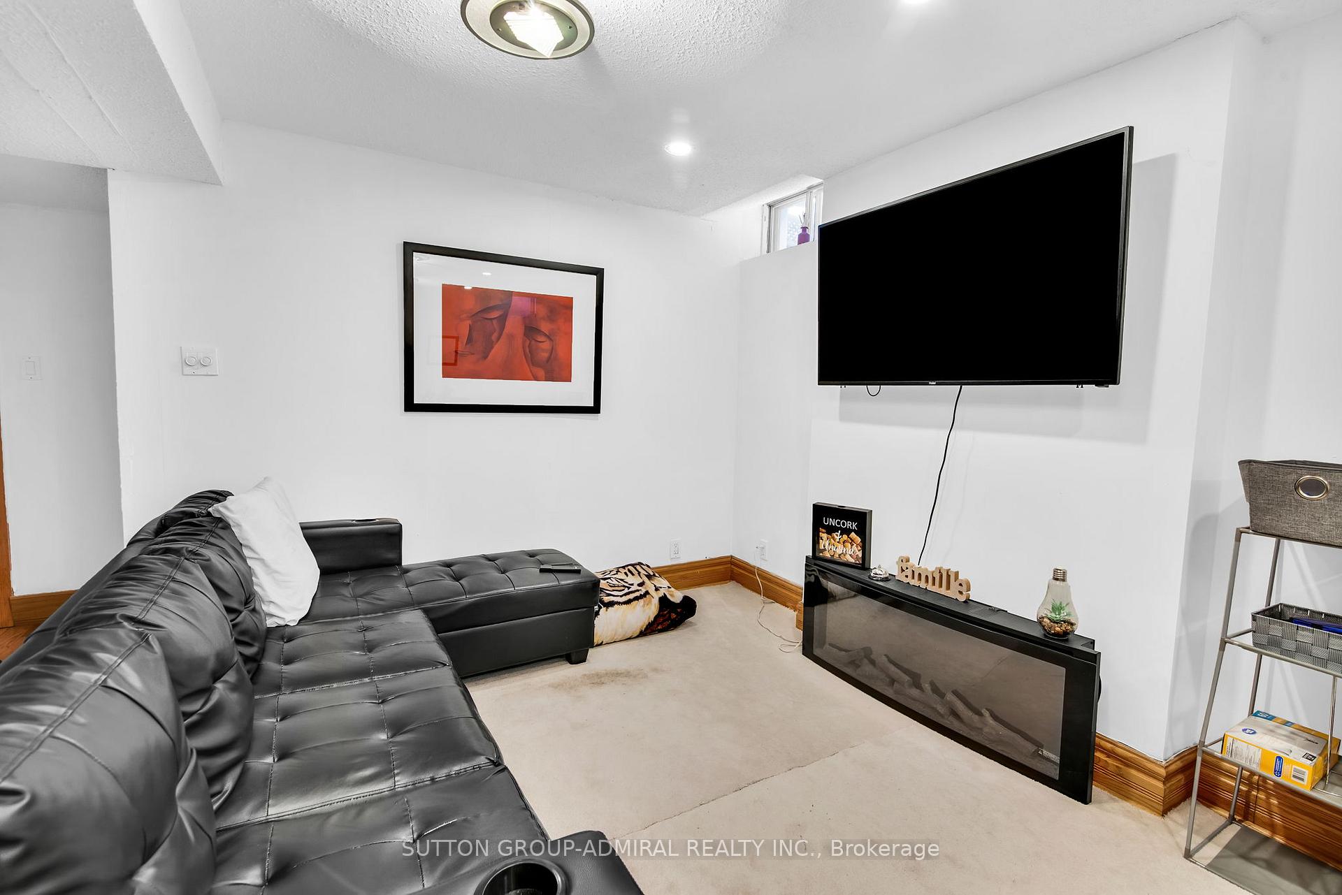 Photo 35 of 43 Mountbatten Road, Vaughan, Beverley Glen — HOMEH