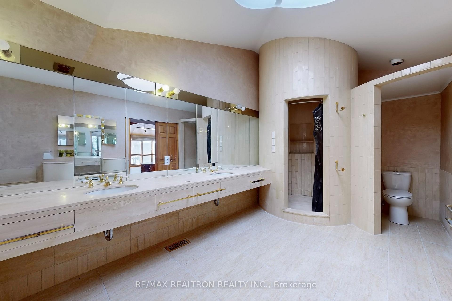 Photo 14 of 10 Thornbank Road, Vaughan, Uplands — HOMEH