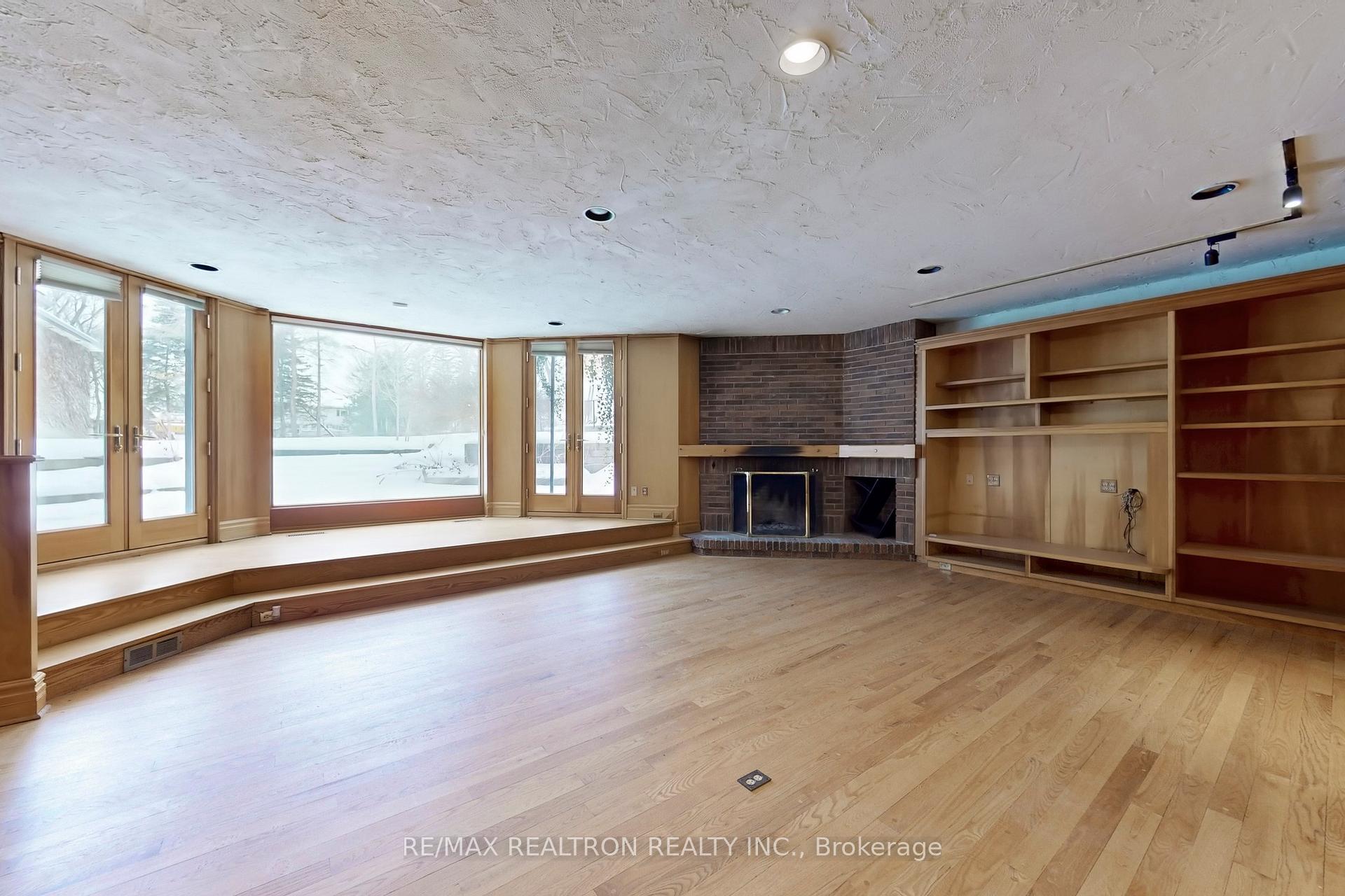Photo 18 of 10 Thornbank Road, Vaughan, Uplands — HOMEH