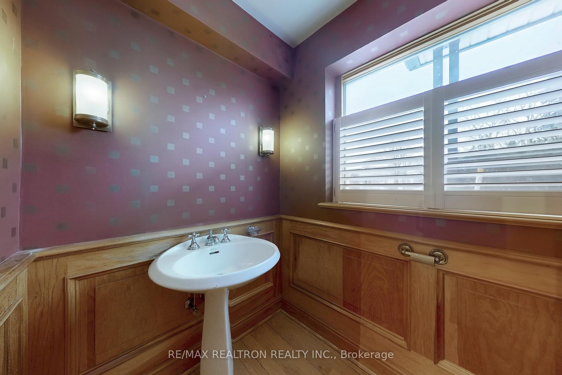 Photo 21 of 10 Thornbank Road, Vaughan, Uplands — HOMEH