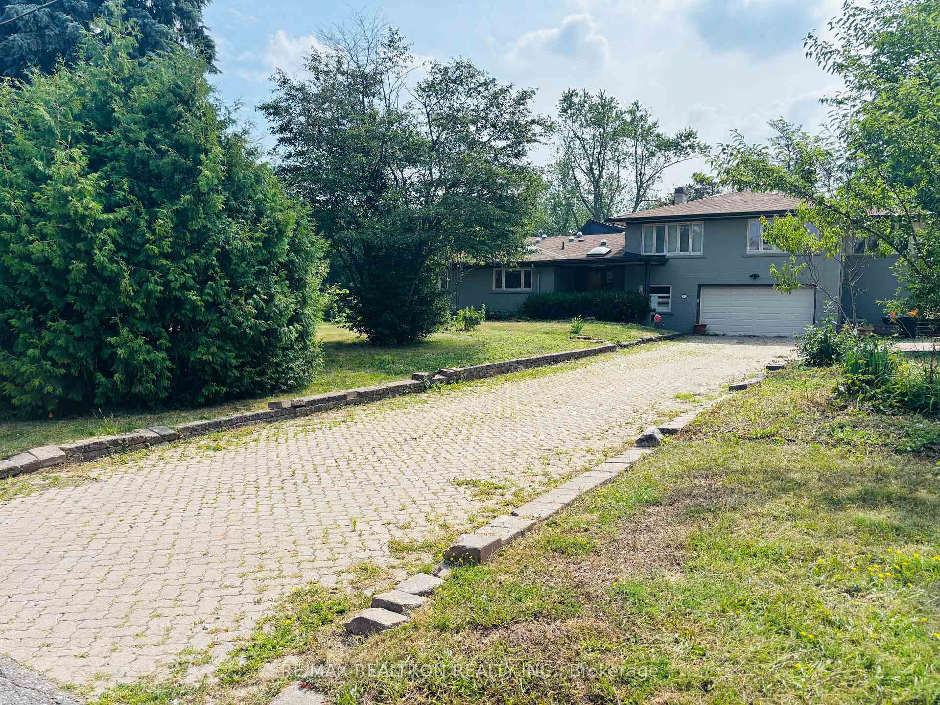 Photo 31 of 10 Thornbank Road, Vaughan, Uplands — HOMEH