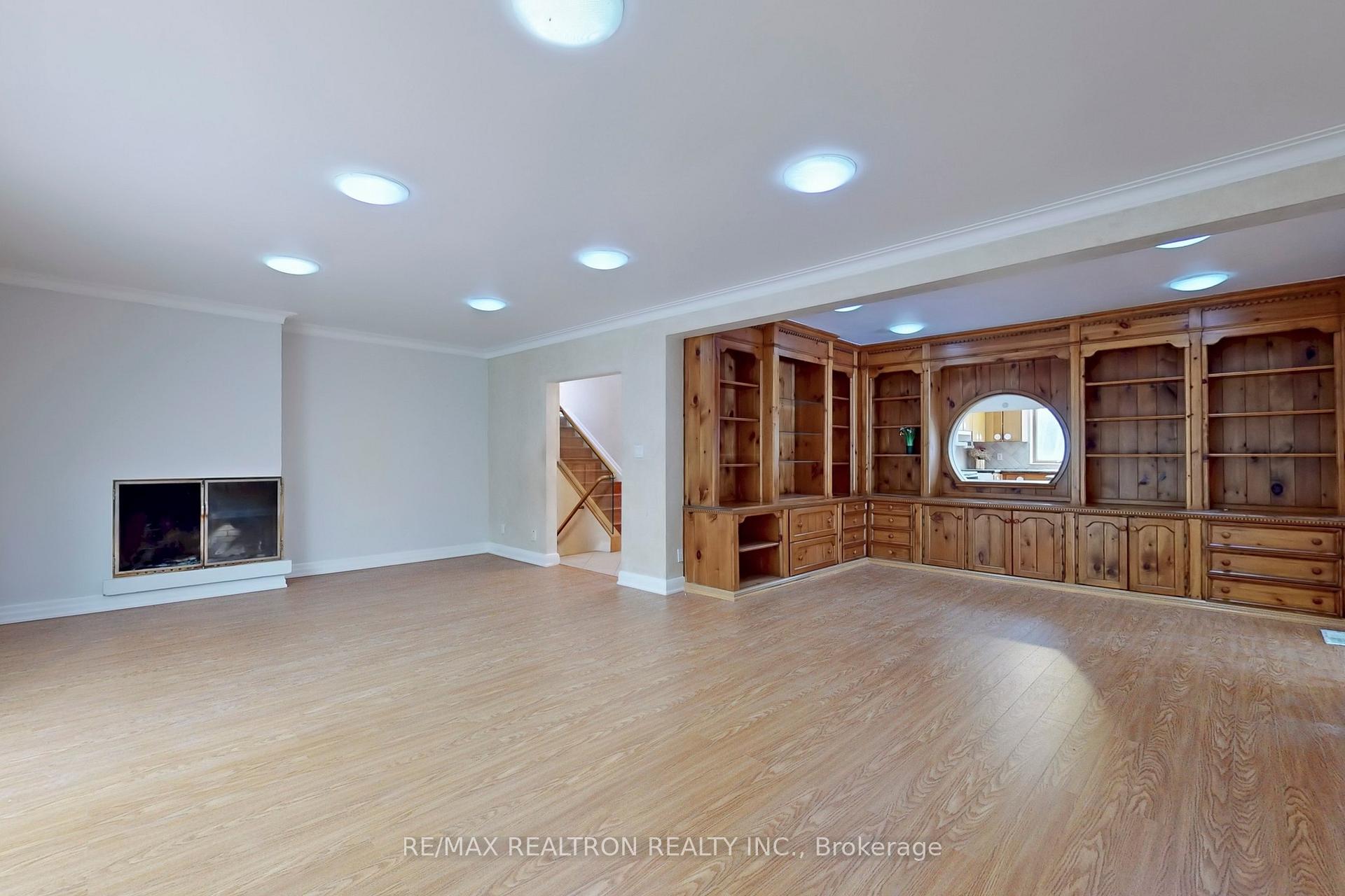 Photo 38 of 10 Thornbank Road, Vaughan, Uplands — HOMEH