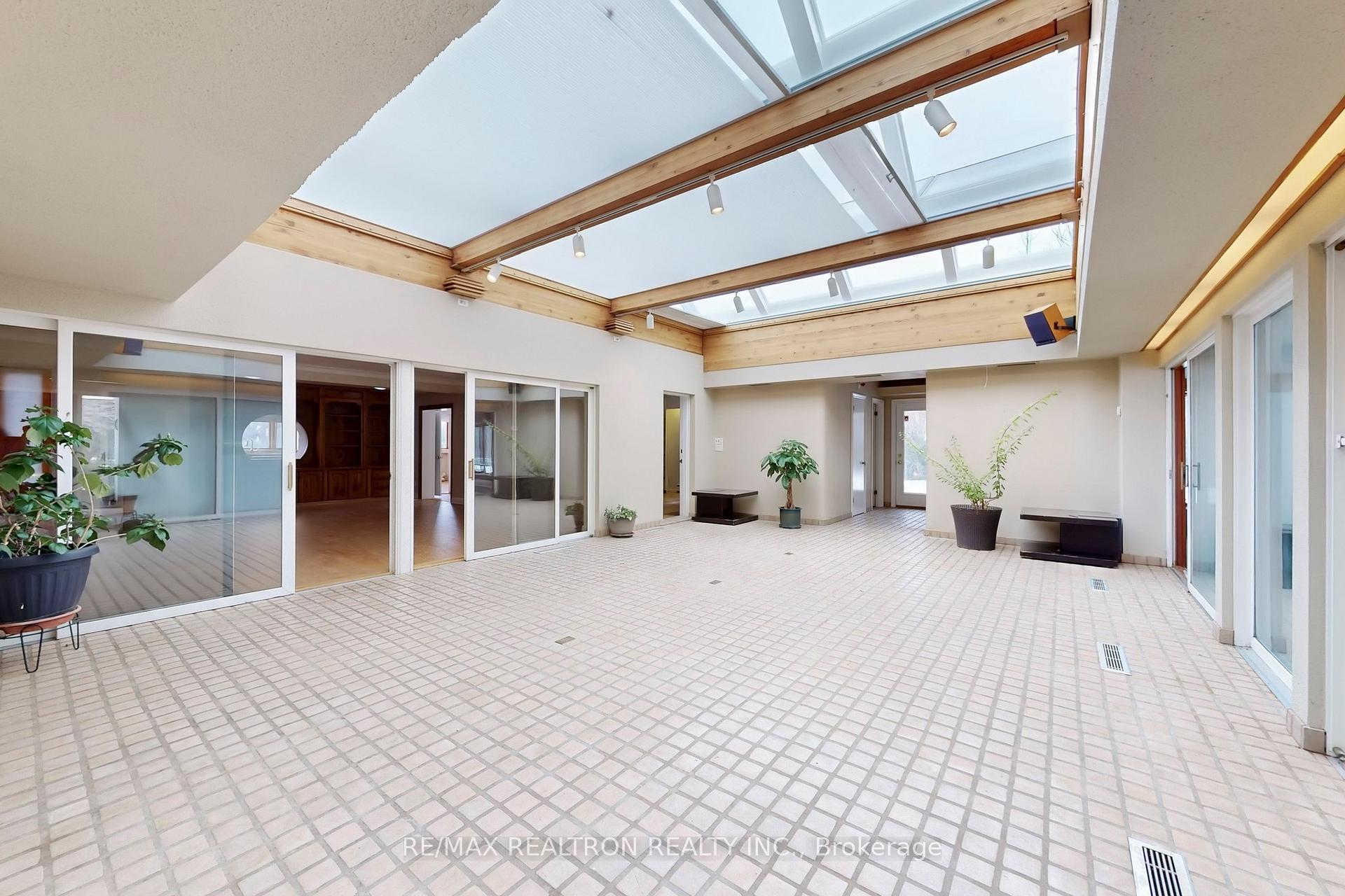 Photo 46 of 10 Thornbank Road, Vaughan, Uplands — HOMEH