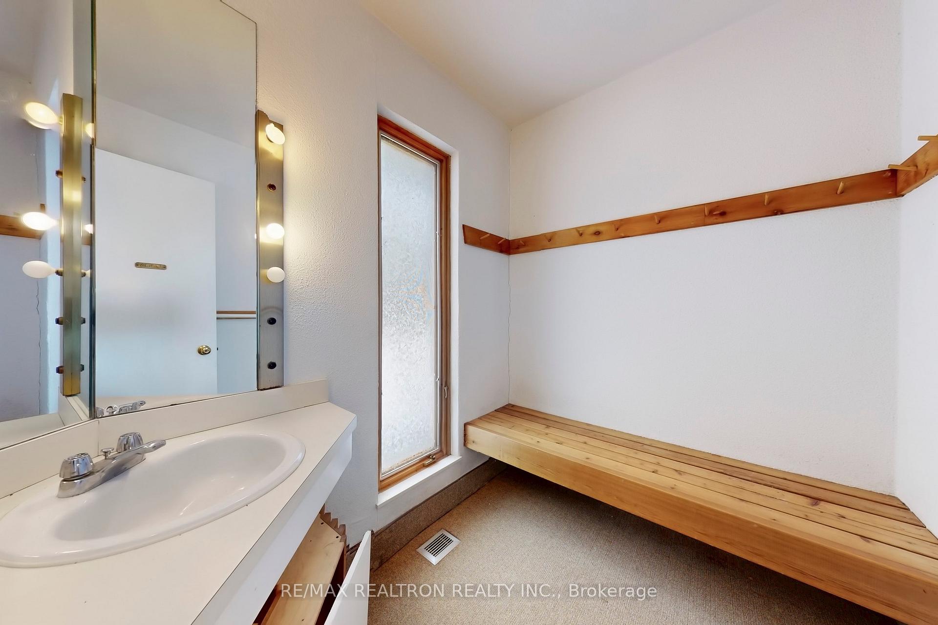 Photo 49 of 10 Thornbank Road, Vaughan, Uplands — HOMEH