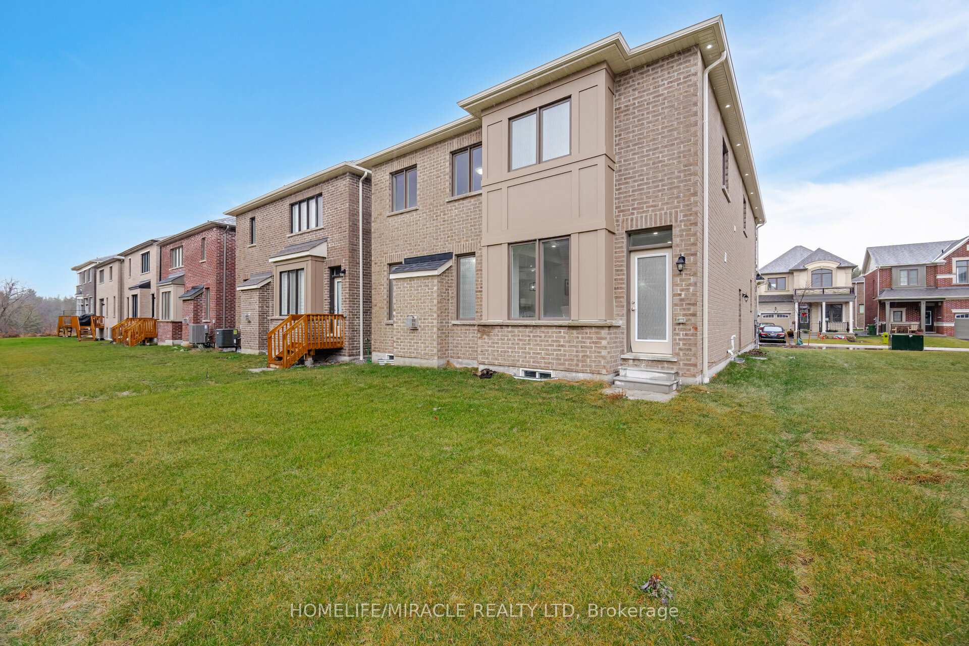 Photo 15 of 2885 Foxden Square, Pickering, Rural Pickering — HOMEH
