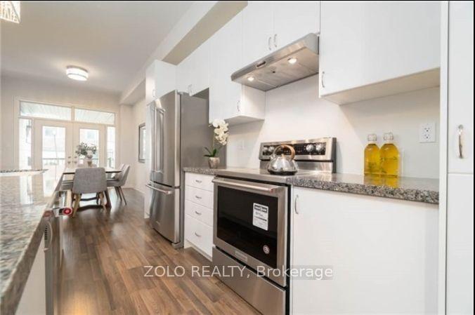 Photo 2 of 103 Arianna Crescent, Vaughan, Patterson — HOMEH
