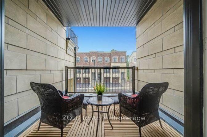 Photo 11 of 103 Arianna Crescent, Vaughan, Patterson — HOMEH