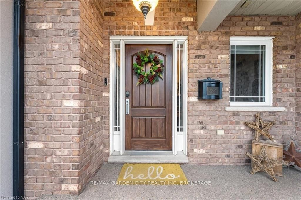 Photo 5 of 218 Colbeck Drive, Welland, Coyle Creek — HOMEH