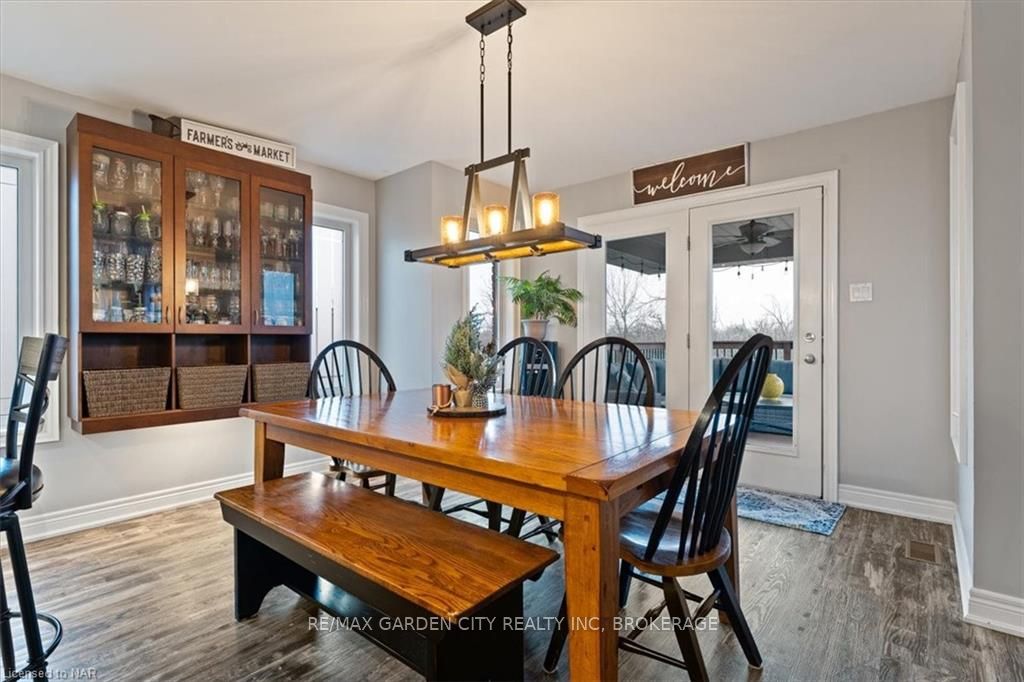 Photo 10 of 218 Colbeck Drive, Welland, Coyle Creek — HOMEH