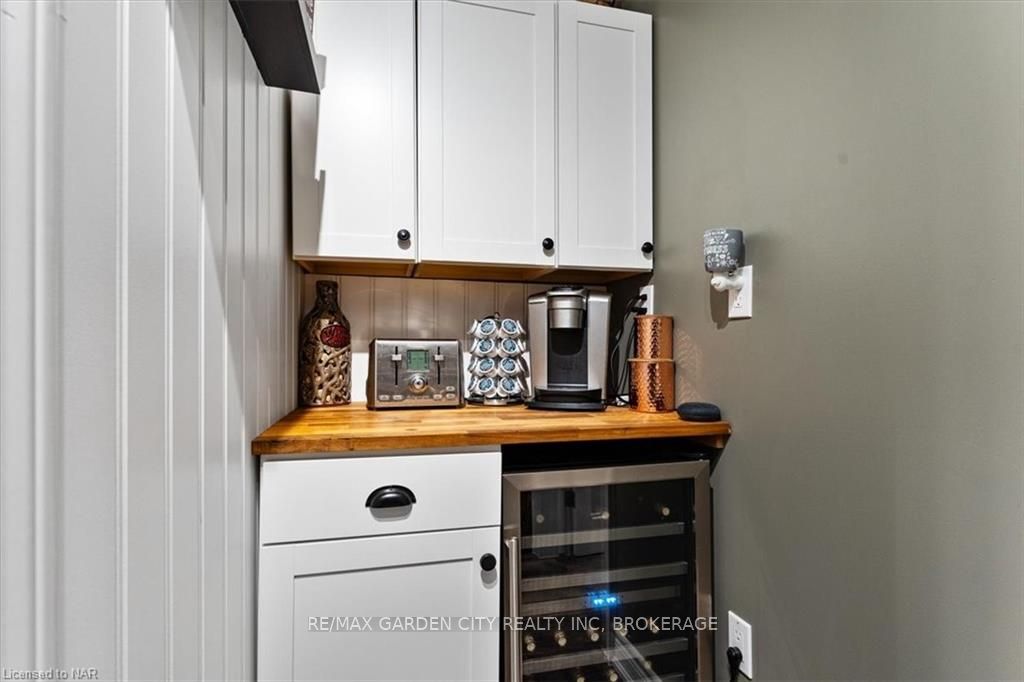 Photo 13 of 218 Colbeck Drive, Welland, Coyle Creek — HOMEH