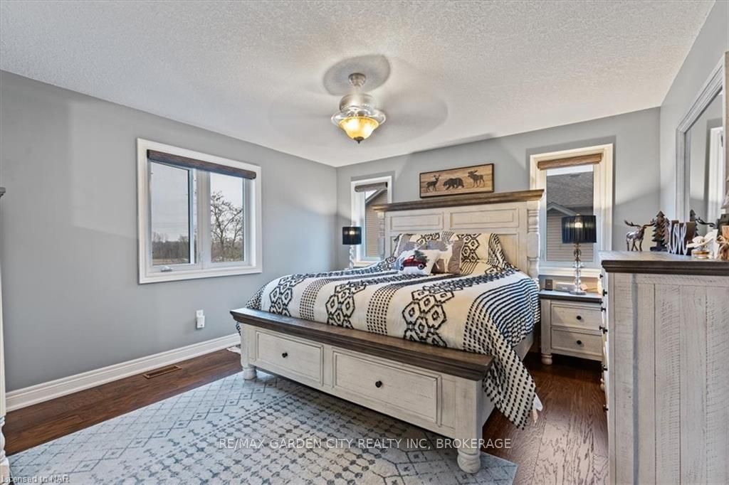 Photo 17 of 218 Colbeck Drive, Welland, Coyle Creek — HOMEH