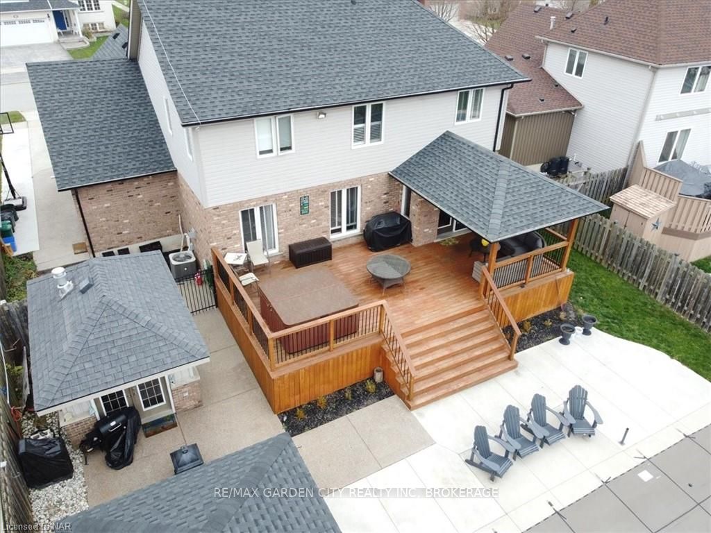 Photo 32 of 218 Colbeck Drive, Welland, Coyle Creek — HOMEH