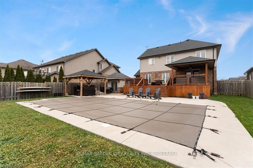 Photo 37 of 218 Colbeck Drive, Welland, Coyle Creek — HOMEH