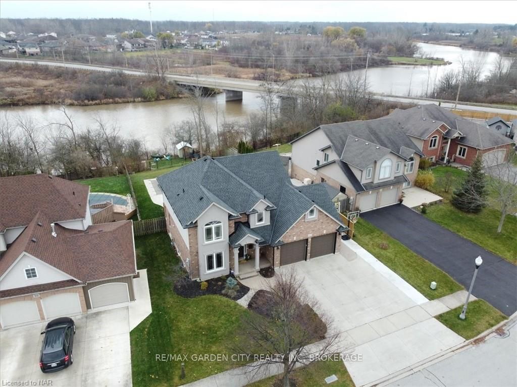Photo 39 of 218 Colbeck Drive, Welland, Coyle Creek — HOMEH