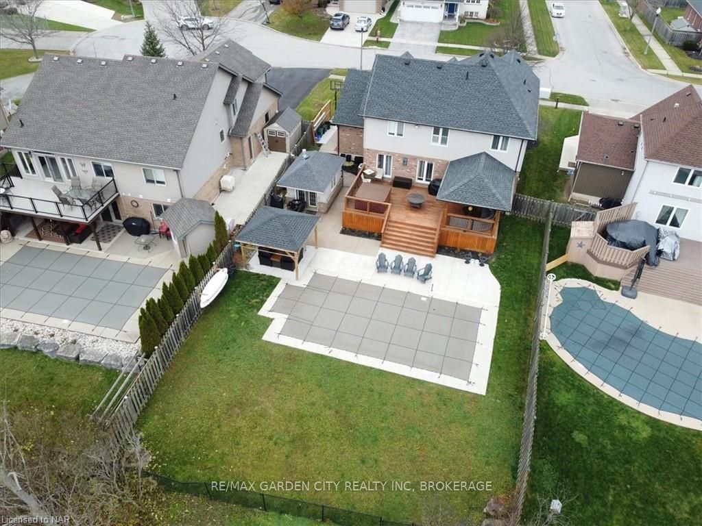 Photo 45 of 218 Colbeck Drive, Welland, Coyle Creek — HOMEH