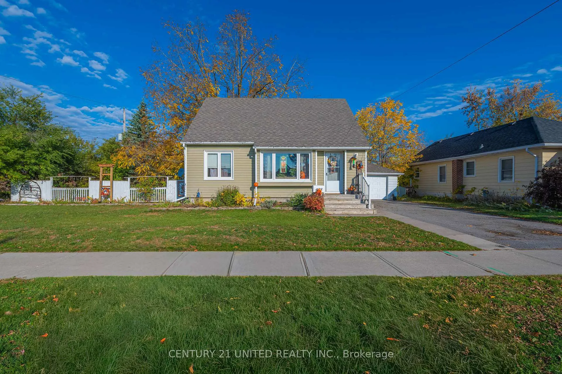 Photo 1 of 498 Howden Street, Peterborough, Otonabee Ward 1 — HOMEH