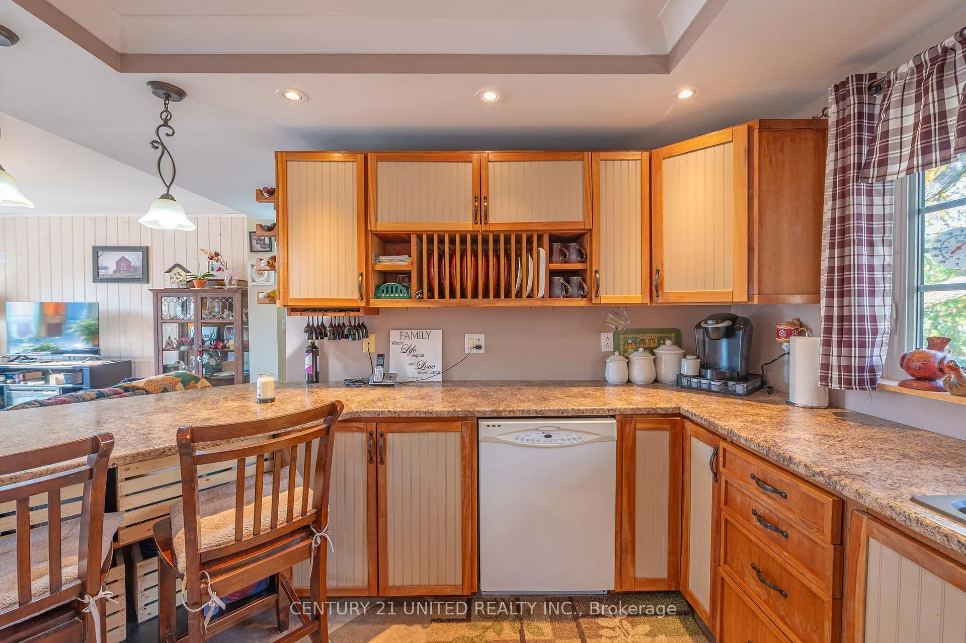 Photo 9 of 498 Howden Street, Peterborough, Otonabee Ward 1 — HOMEH