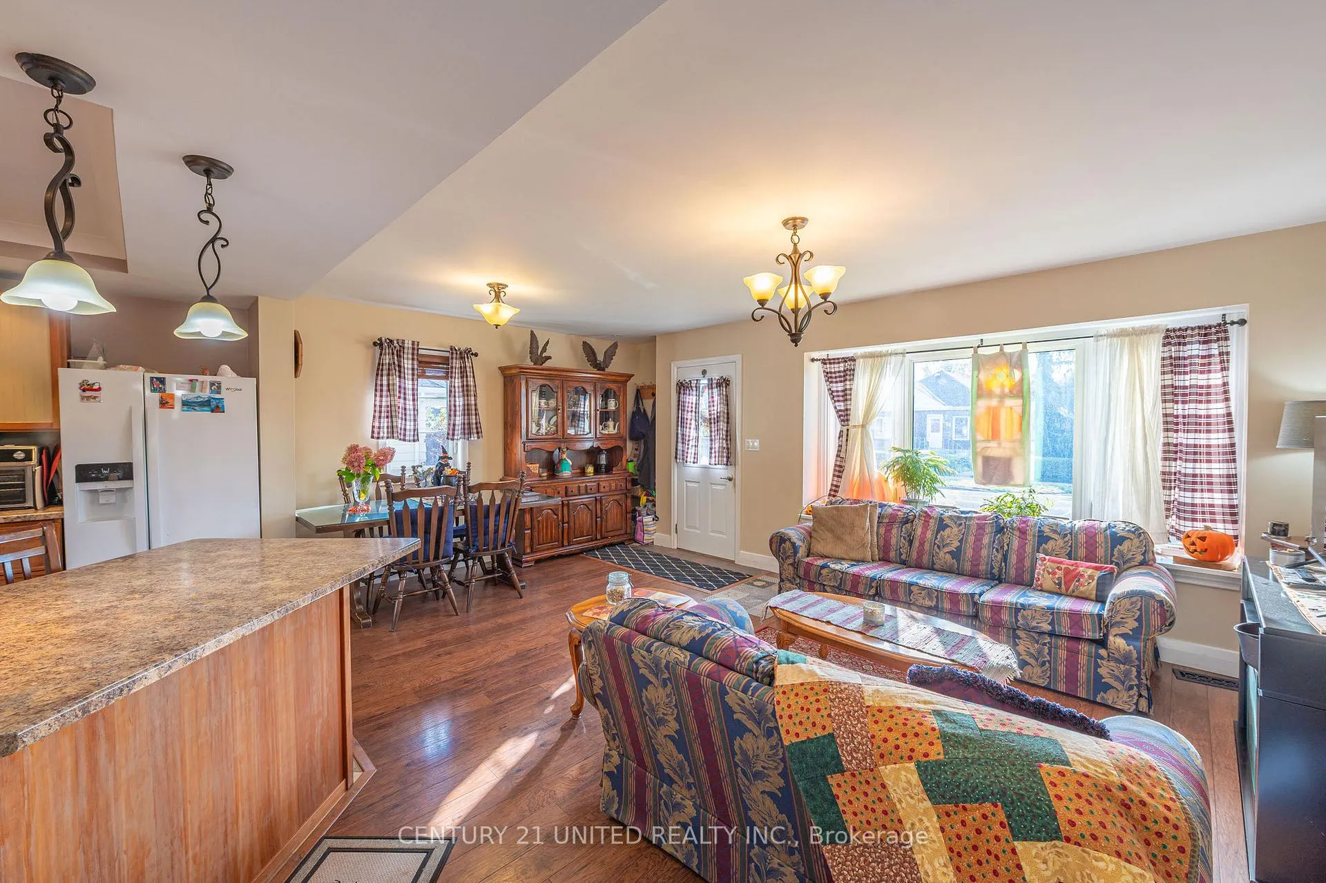 Photo 10 of 498 Howden Street, Peterborough, Otonabee Ward 1 — HOMEH