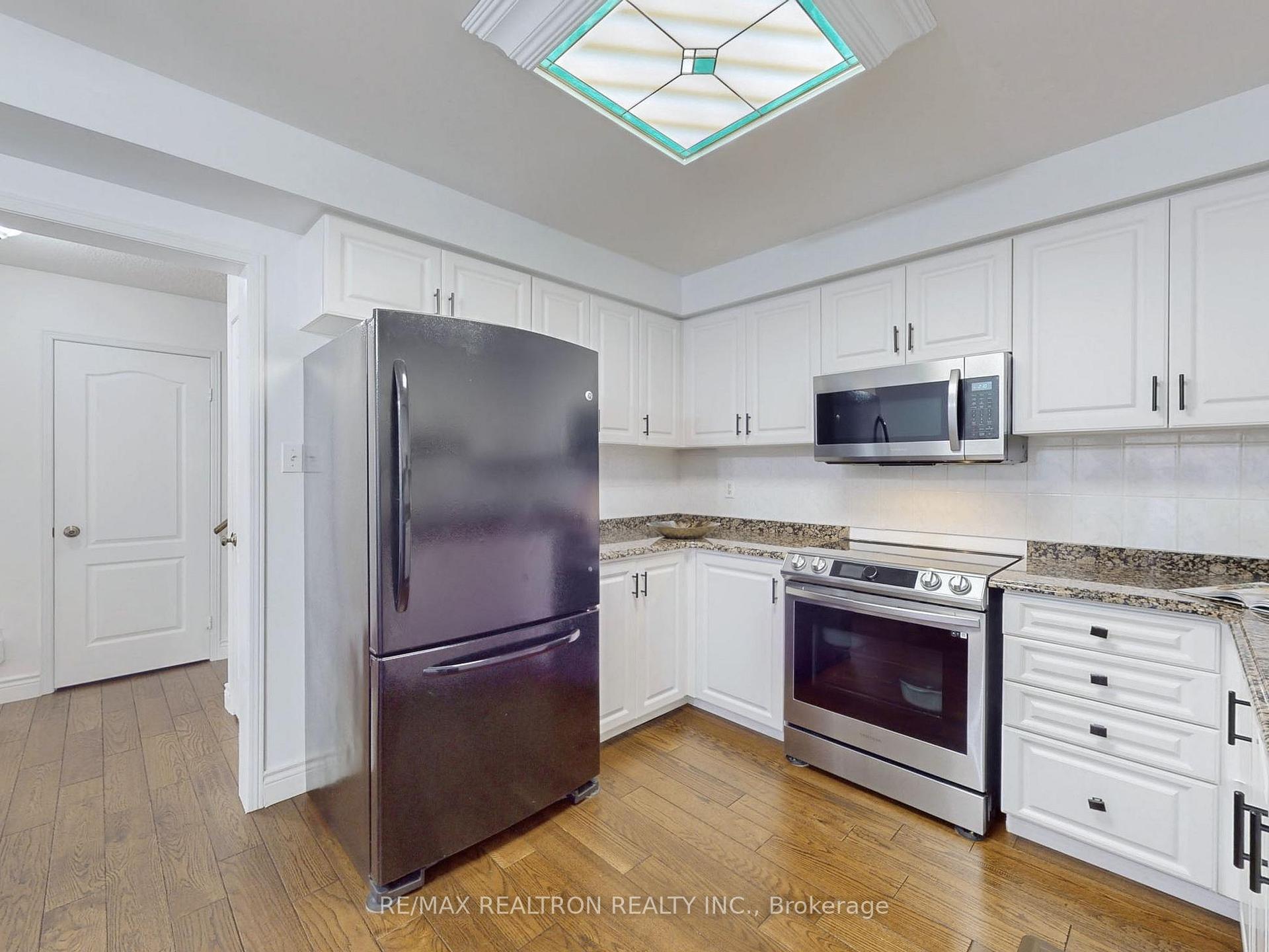 Photo 8 of 347 Chickadee Court, Pickering, Highbush — HOMEH