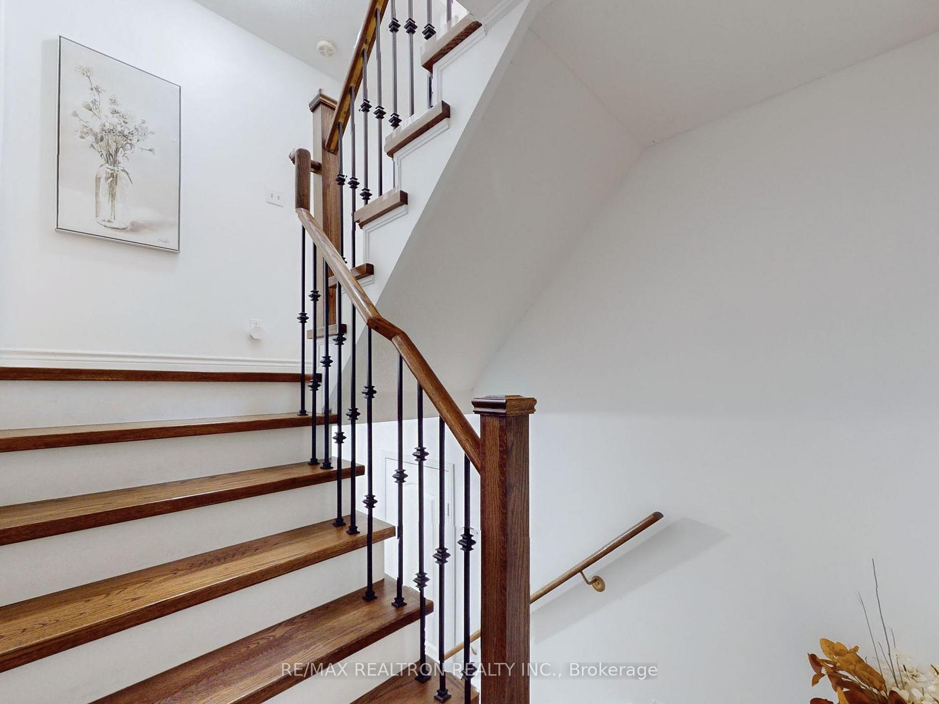 Photo 15 of 347 Chickadee Court, Pickering, Highbush — HOMEH