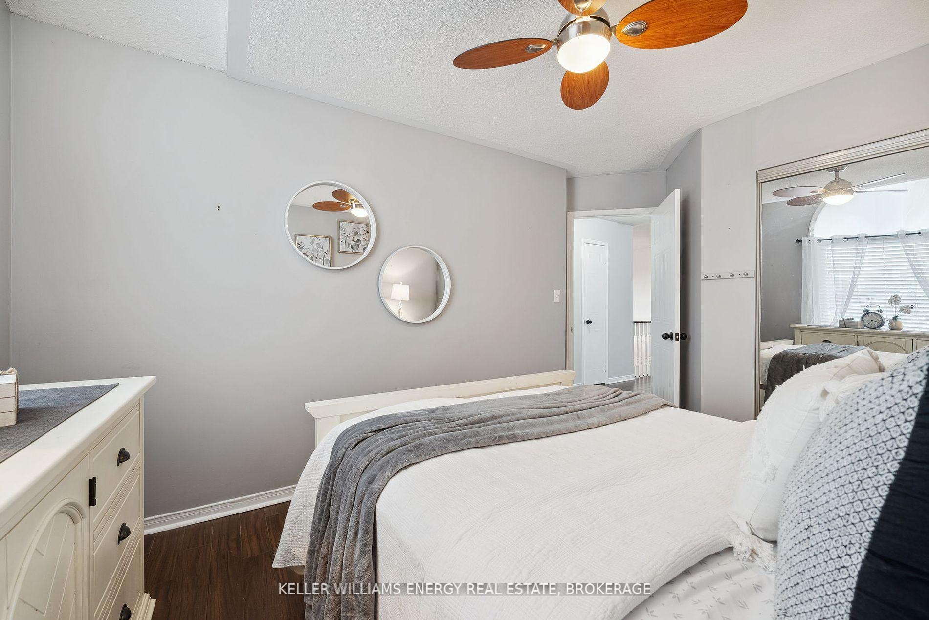 Photo 25 of 41 Underwood Drive, Whitby, Brooklin — HOMEH
