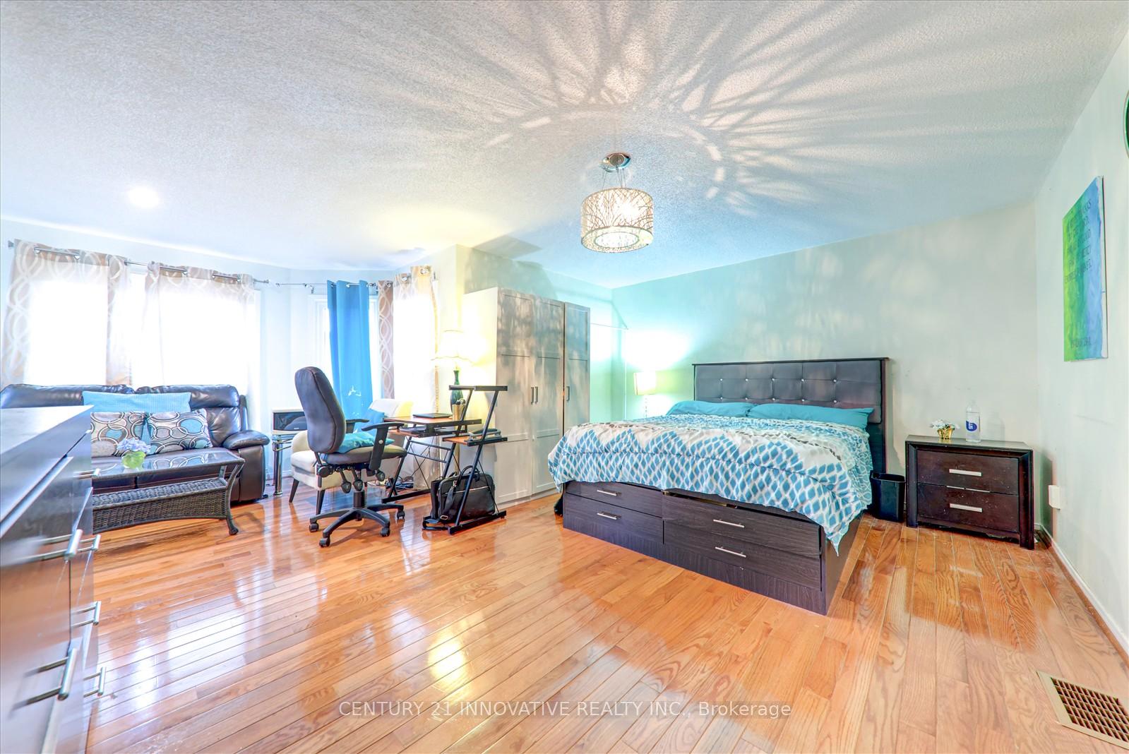 Photo 18 of 560 Steeple Hill, Pickering, Woodlands — HOMEH