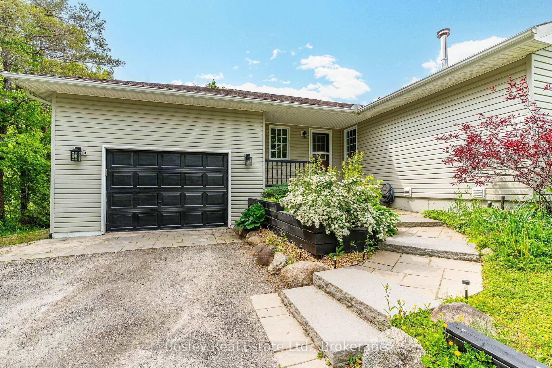 Photo 9 of 136 Maple Lane, Blue Mountains — HOMEH