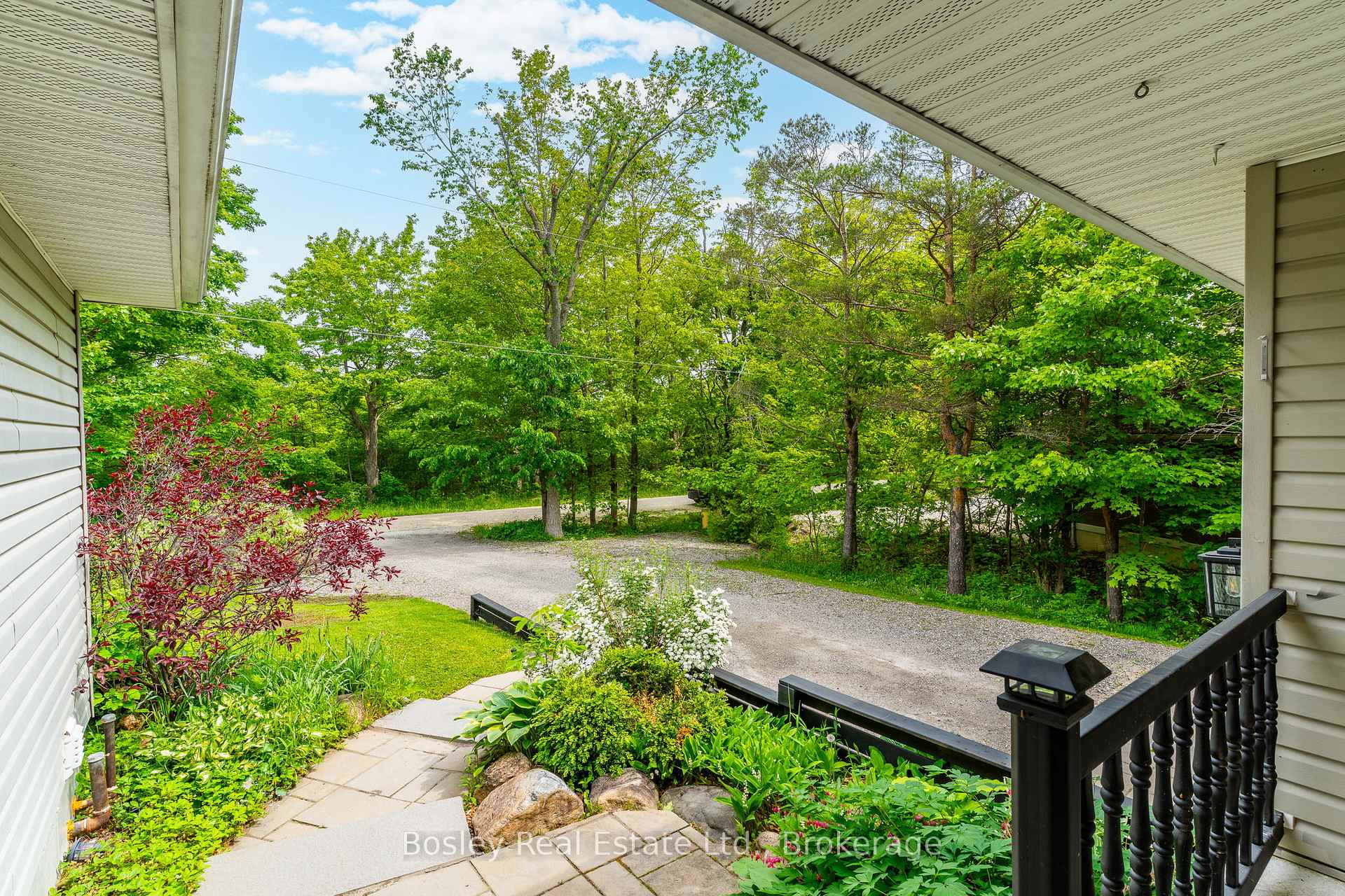 Photo 2 of 136 Maple Lane, Blue Mountains — HOMEH