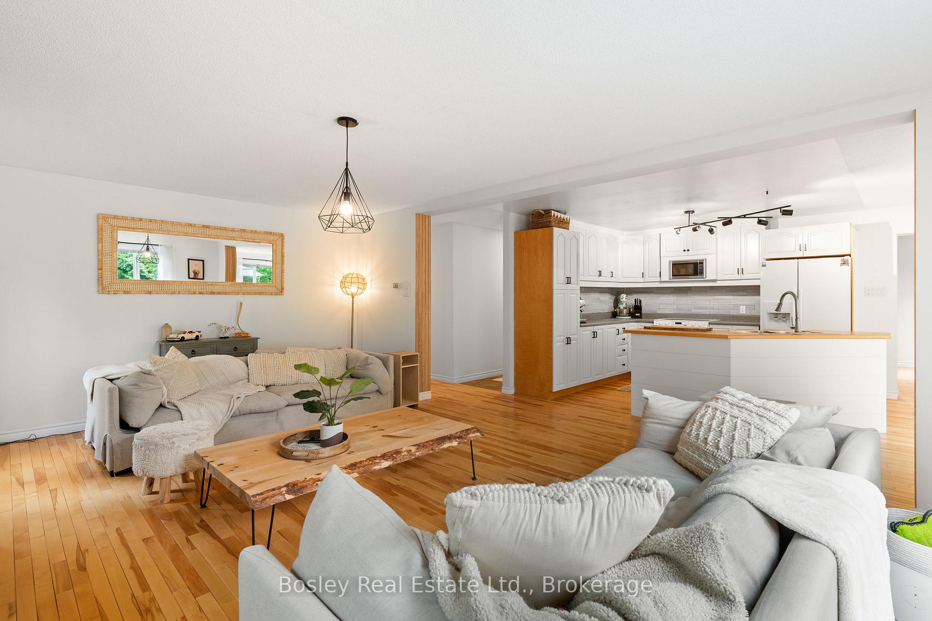 Photo 7 of 136 Maple Lane, Blue Mountains — HOMEH