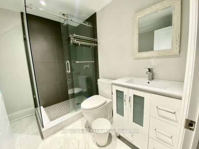Photo 6 of 40 Tanjo Court, Vaughan, Crestwood-Springfarm-Yorkhill — HOMEH