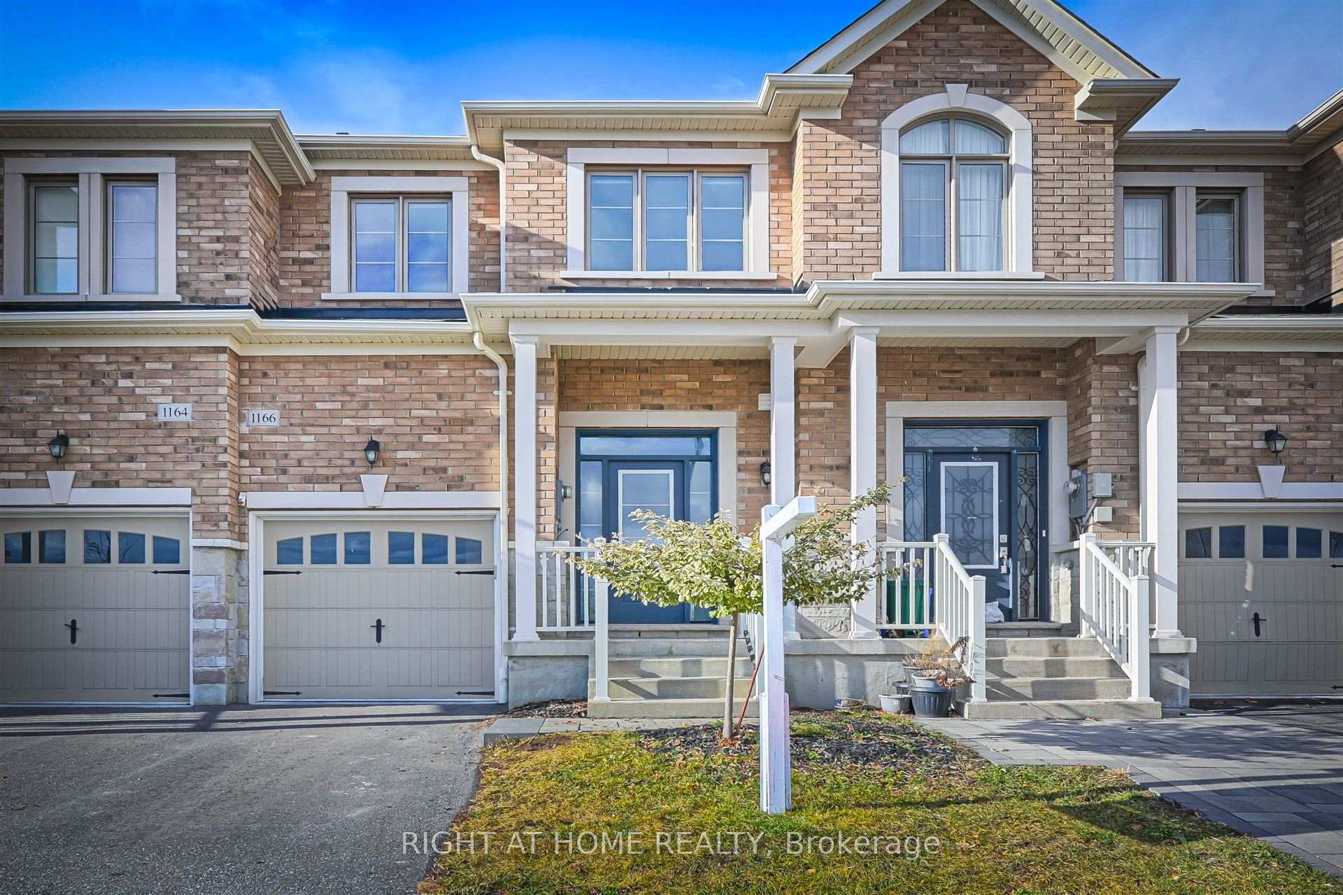 Photo 2 of 1166 Cactus Crescent, Pickering, Rural Pickering — HOMEH