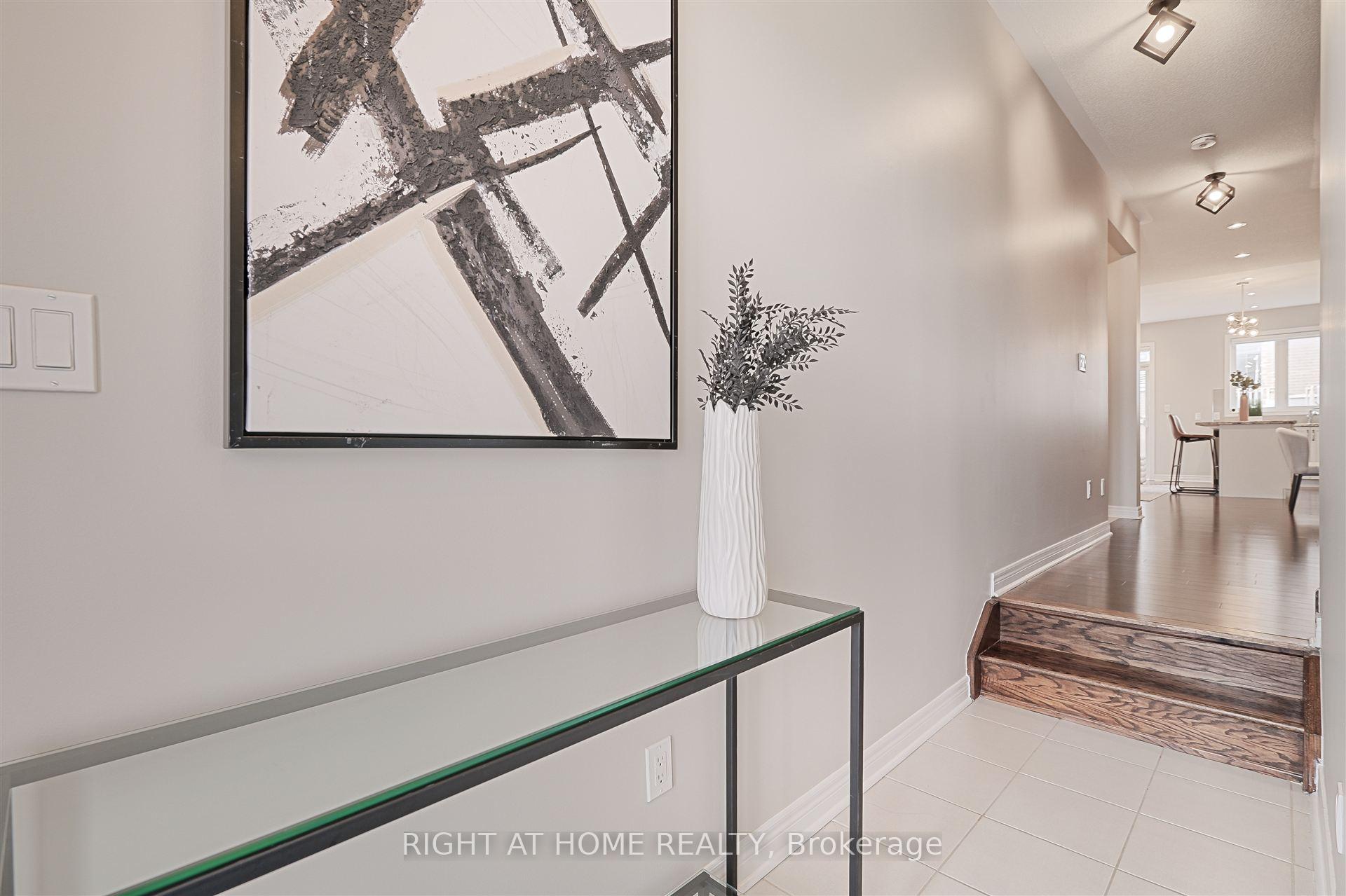 Photo 4 of 1166 Cactus Crescent, Pickering, Rural Pickering — HOMEH