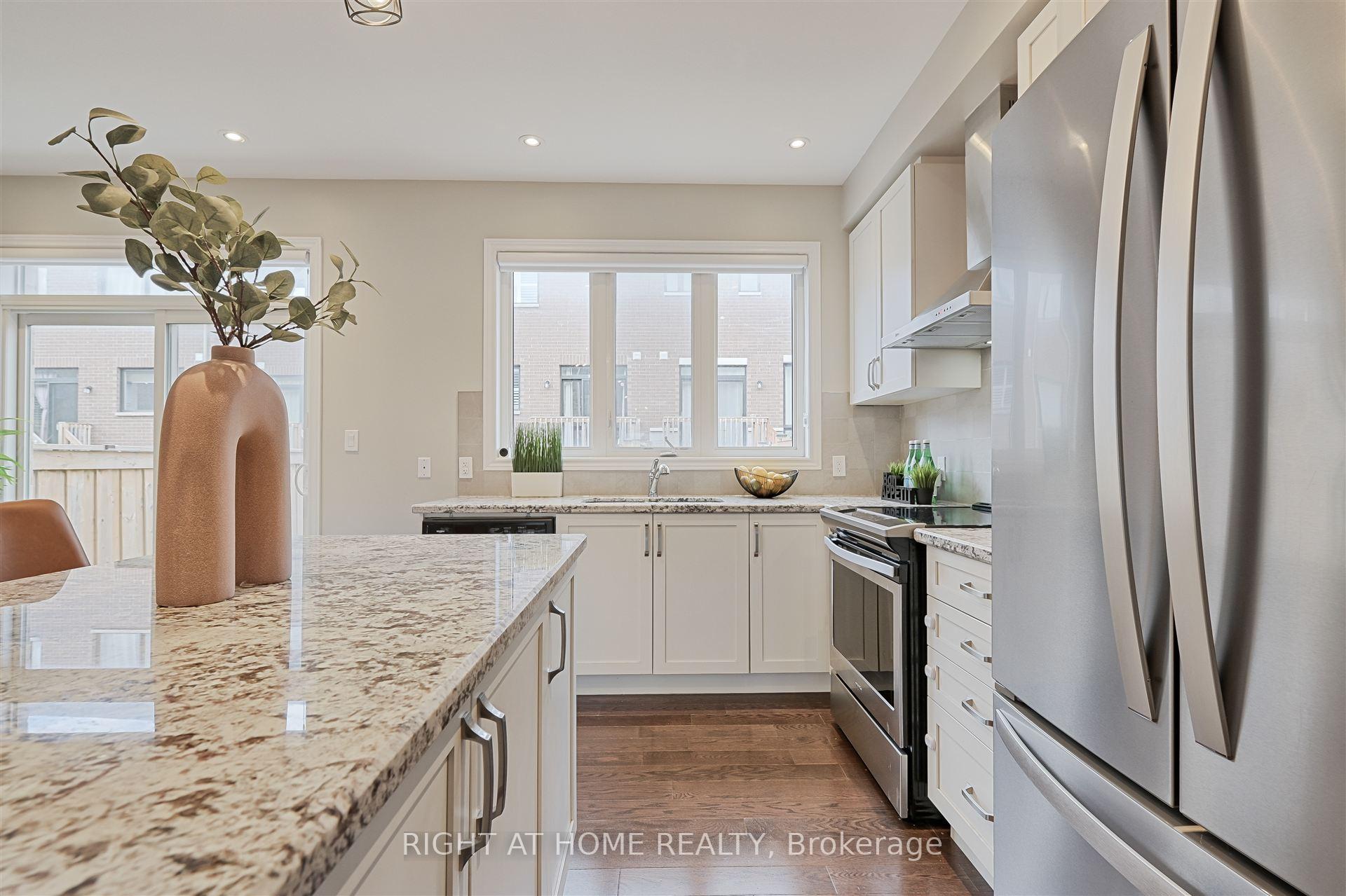 Photo 13 of 1166 Cactus Crescent, Pickering, Rural Pickering — HOMEH