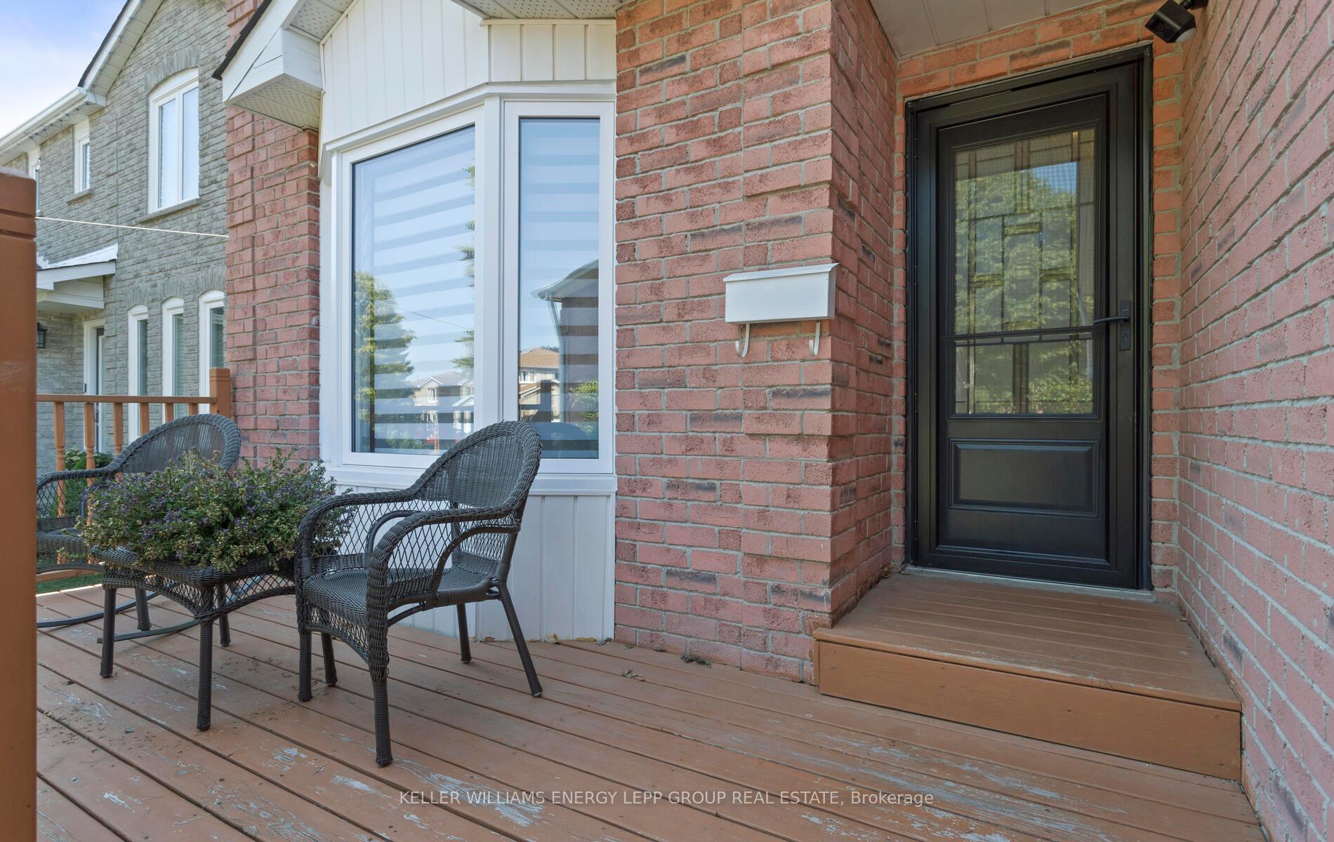 Photo 40 of 86 Large Crescent, Ajax, Central West — HOMEH