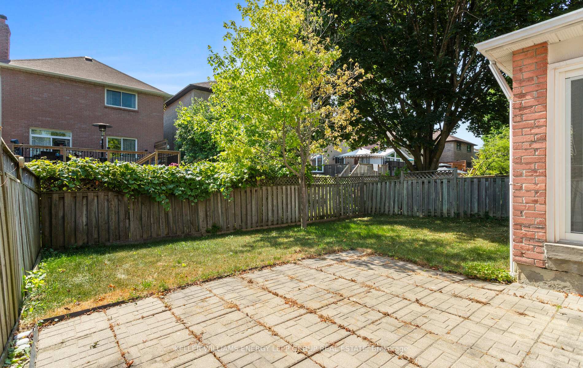 Photo 45 of 86 Large Crescent, Ajax, Central West — HOMEH