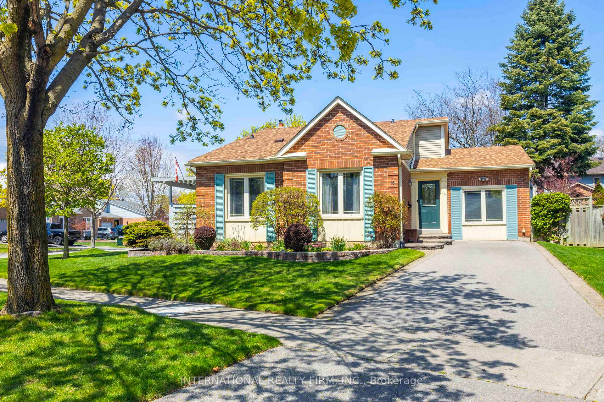 Photo 1 of 16 Kilberry Drive, Whitby, Pringle Creek — HOMEH