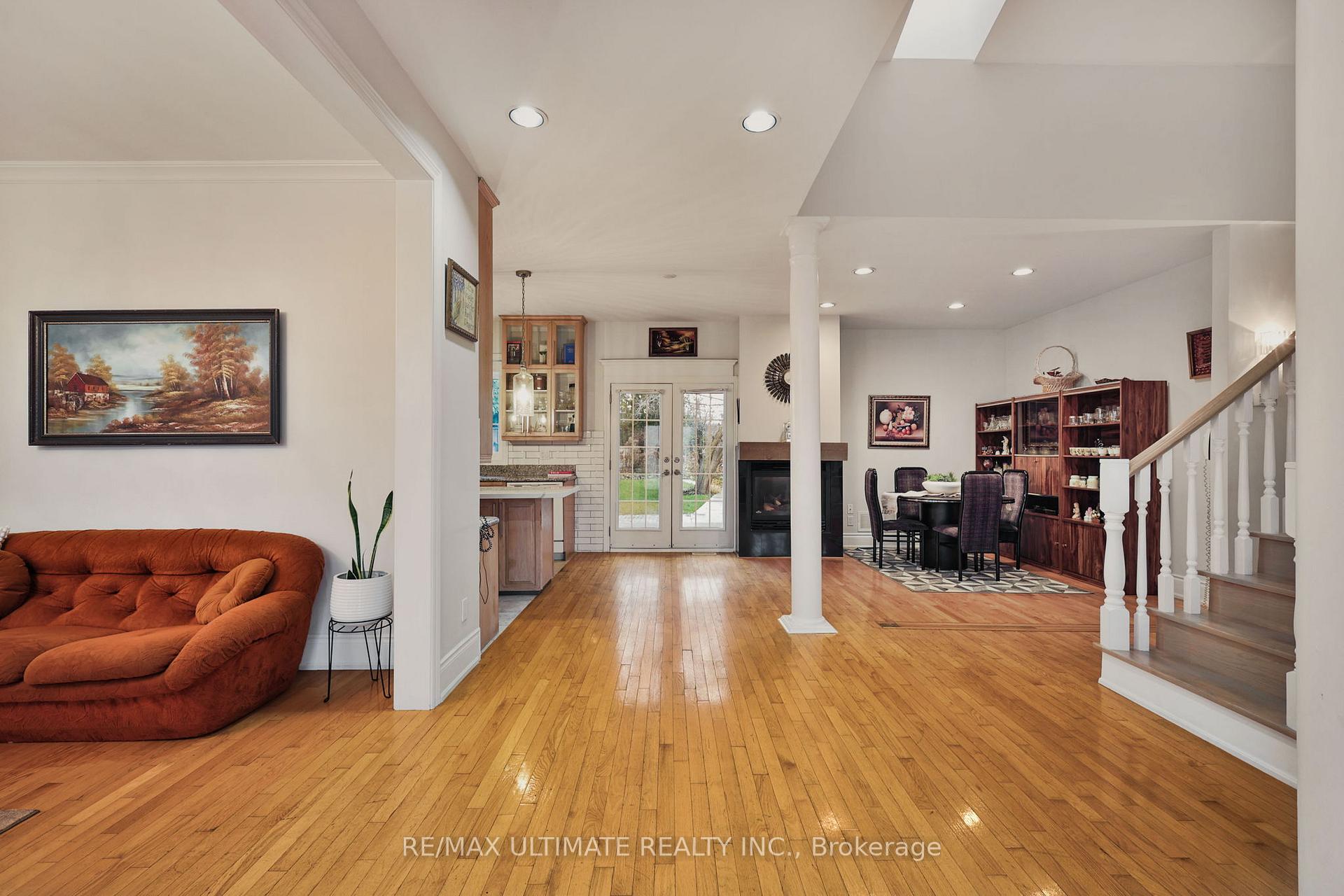 Photo 5 of 1896 Woodview Avenue, Pickering, Highbush — HOMEH