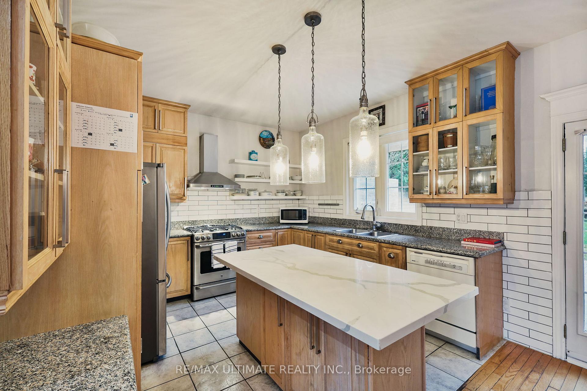 Photo 9 of 1896 Woodview Avenue, Pickering, Highbush — HOMEH