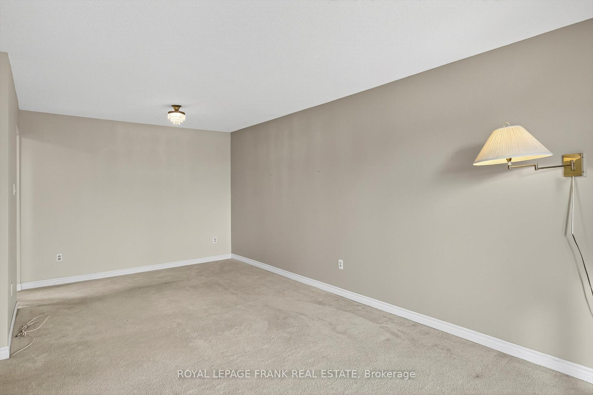 Photo 8 of 547 Crystal Drive, Peterborough, Ashburnham Ward 4 — HOMEH