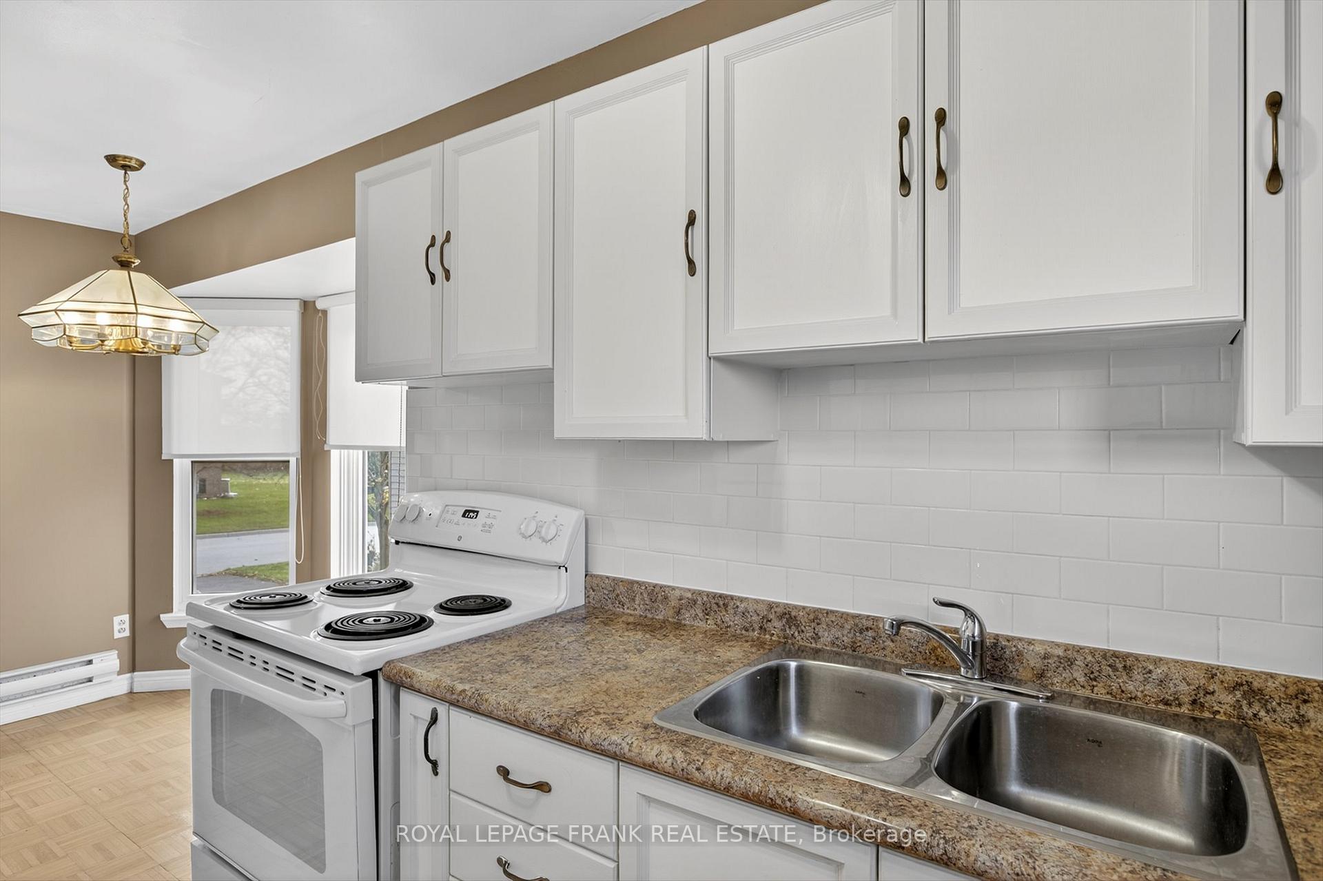Photo 14 of 547 Crystal Drive, Peterborough, Ashburnham Ward 4 — HOMEH