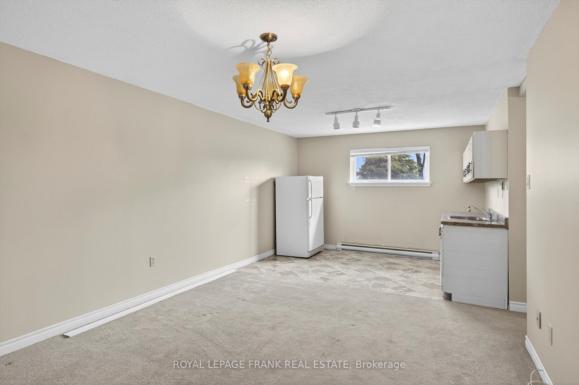Photo 25 of 547 Crystal Drive, Peterborough, Ashburnham Ward 4 — HOMEH