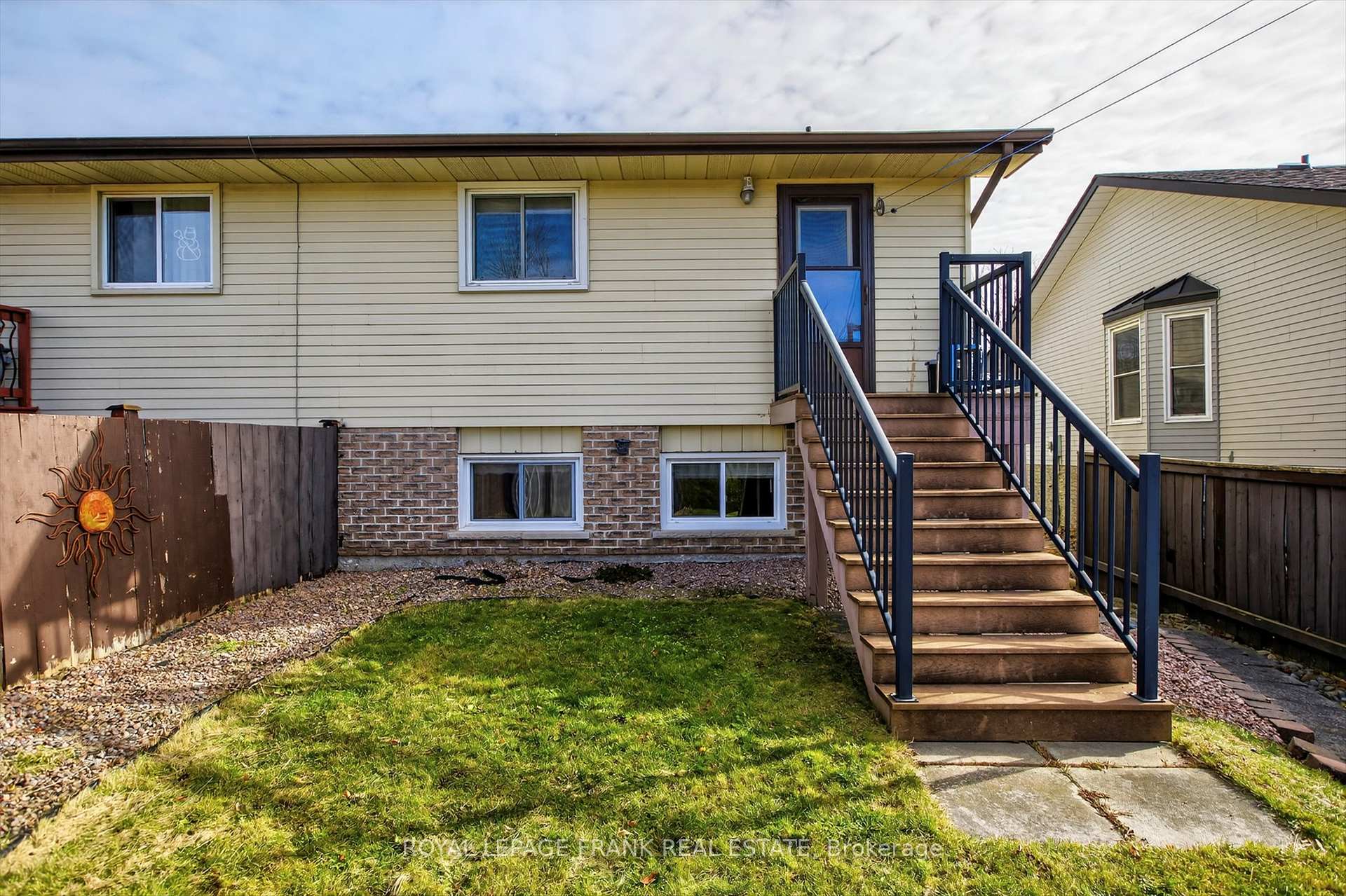 Photo 35 of 547 Crystal Drive, Peterborough, Ashburnham Ward 4 — HOMEH