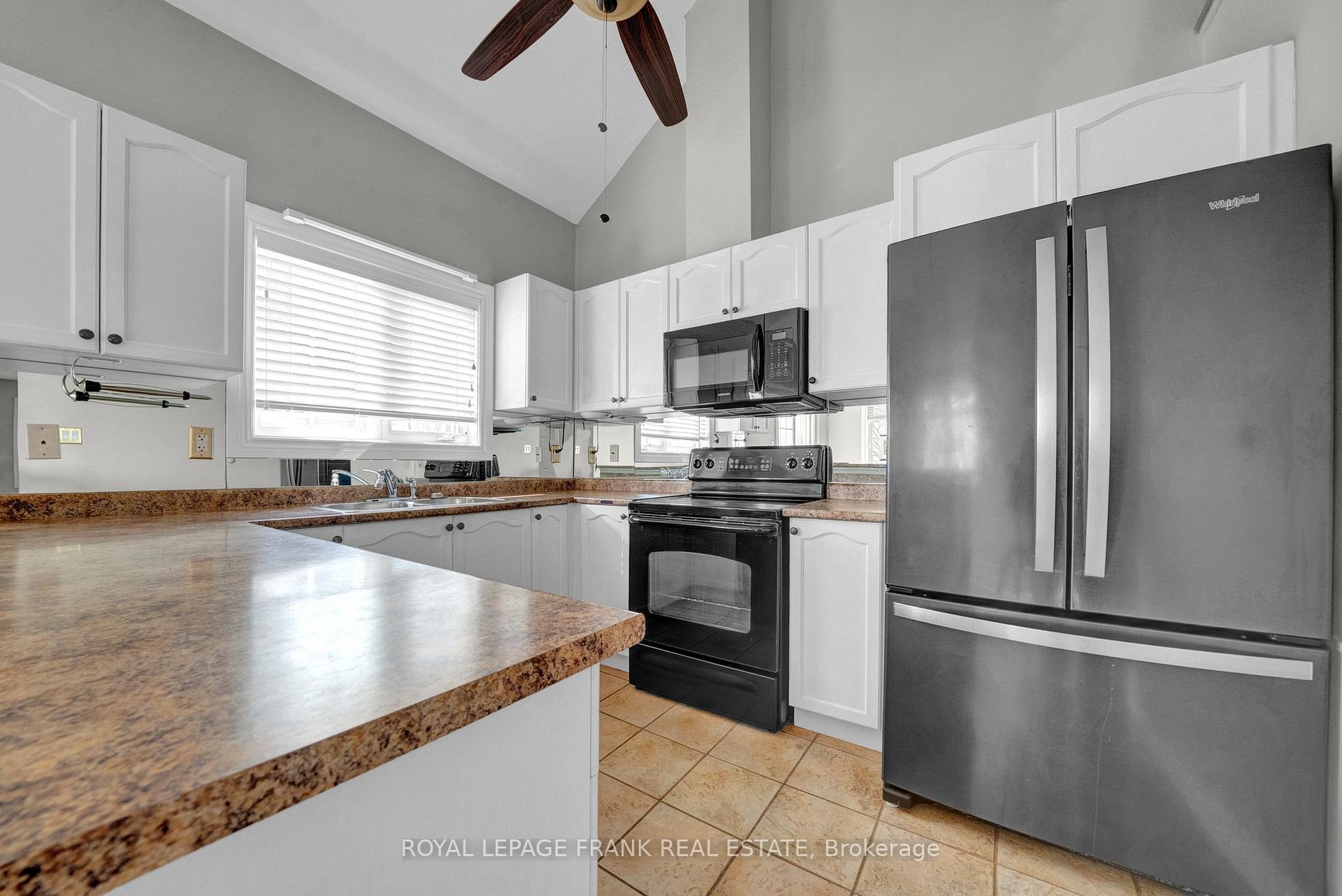 Photo 16 of 2 Yewtree Way, Whitby, Pringle Creek — HOMEH