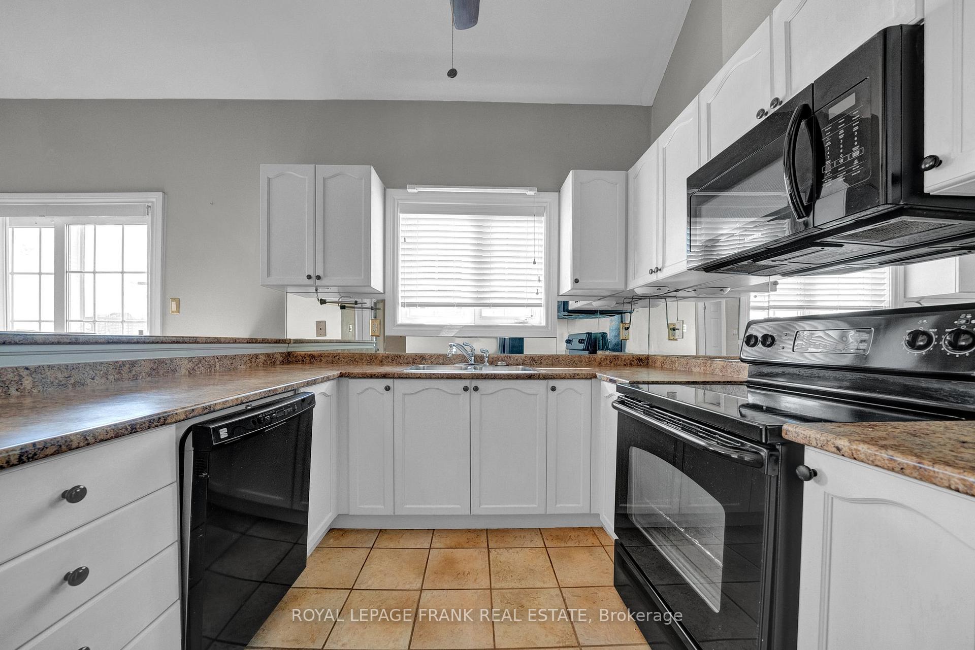 Photo 17 of 2 Yewtree Way, Whitby, Pringle Creek — HOMEH