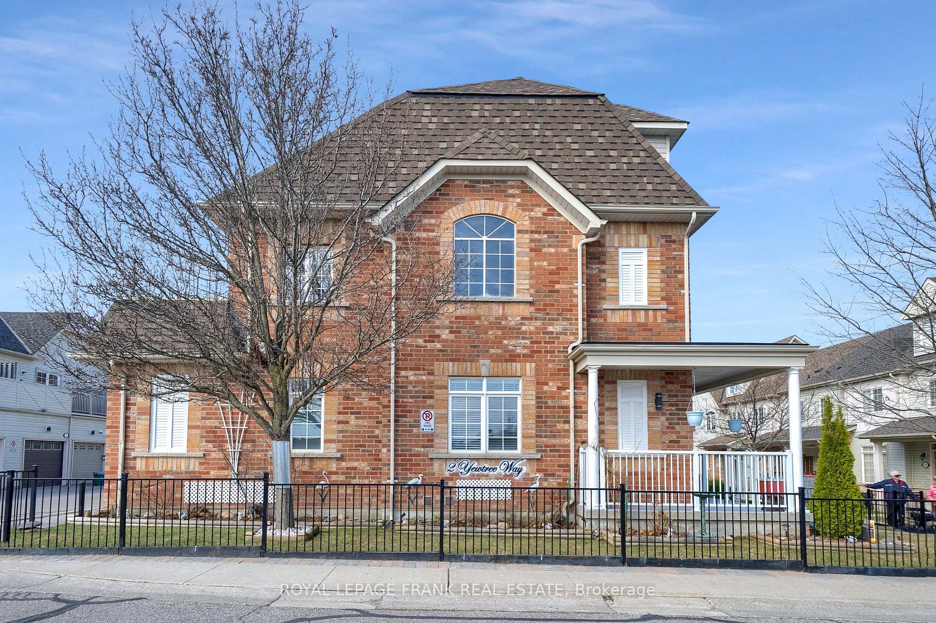 Photo 38 of 2 Yewtree Way, Whitby, Pringle Creek — HOMEH